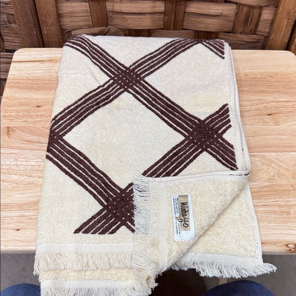 Matouk Cream and Brown Plaid Bath Towel